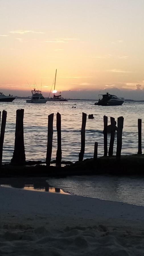 Balu Hotel Isla Mujeres Buitenkant foto